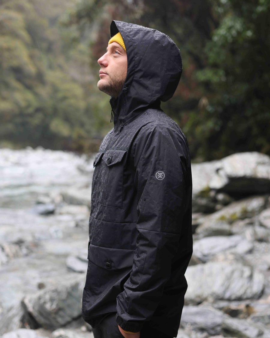 CASCADE RAIN SHELL -  BLACK