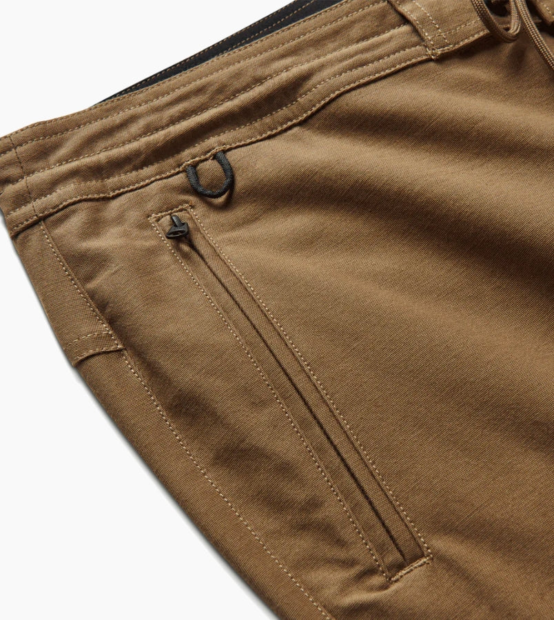 LAYOVER TRAVELER PANT - DARK KHAKI