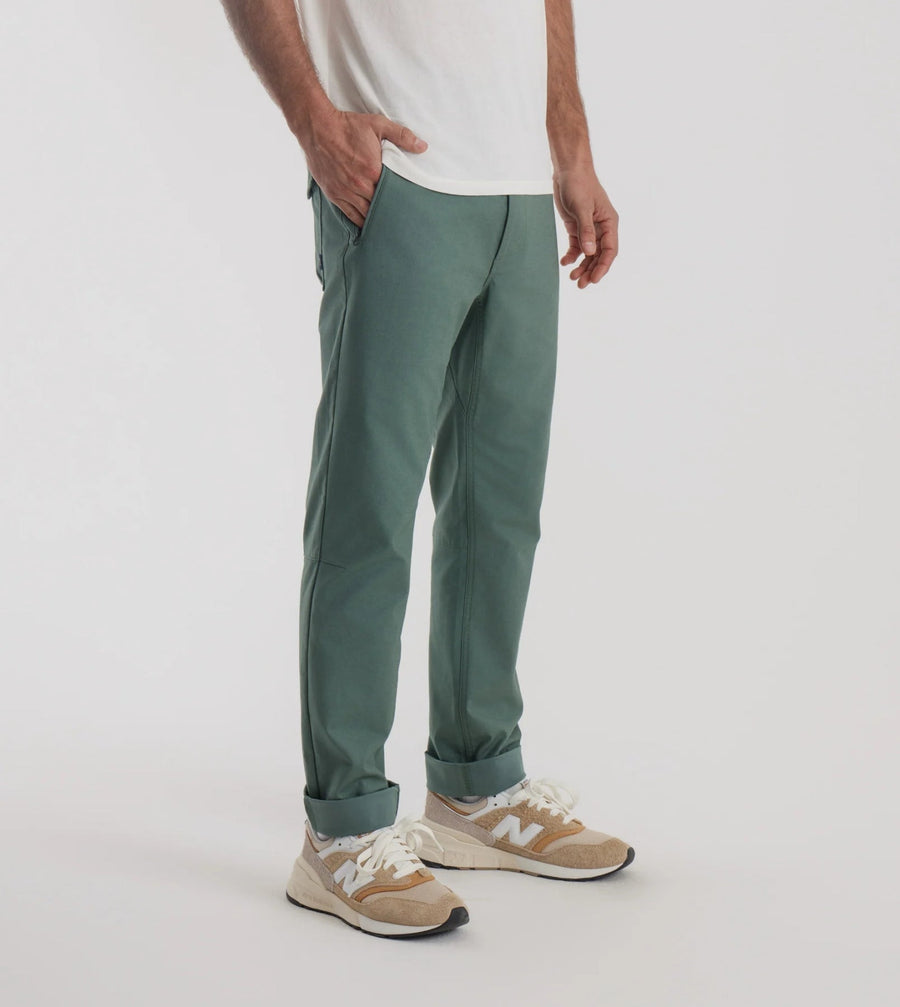 LAYOVER TRAVELER PANT - TUNDRA