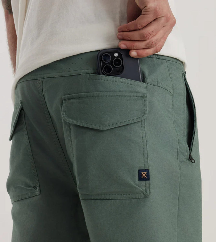 LAYOVER TRAVELER PANT - TUNDRA